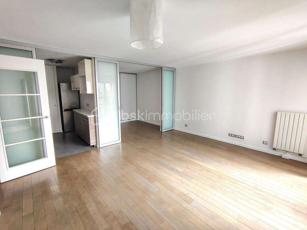 Appartement à PARIS-11E