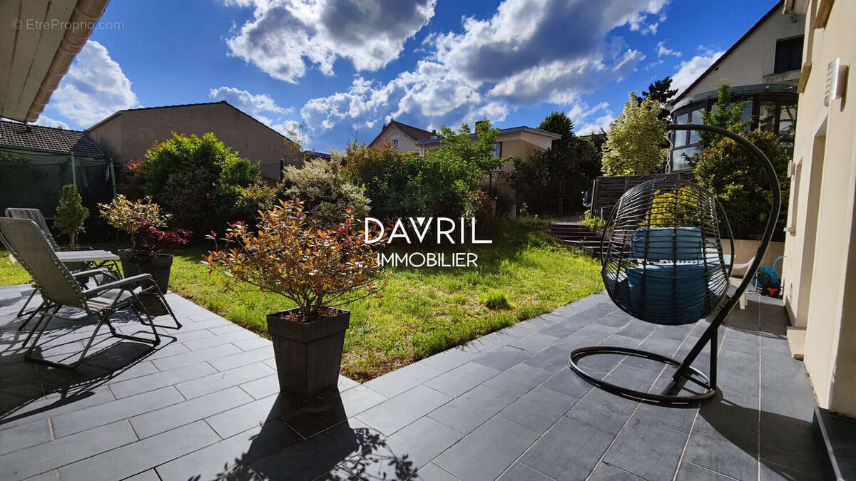 Maison à CONFLANS-SAINTE-HONORINE