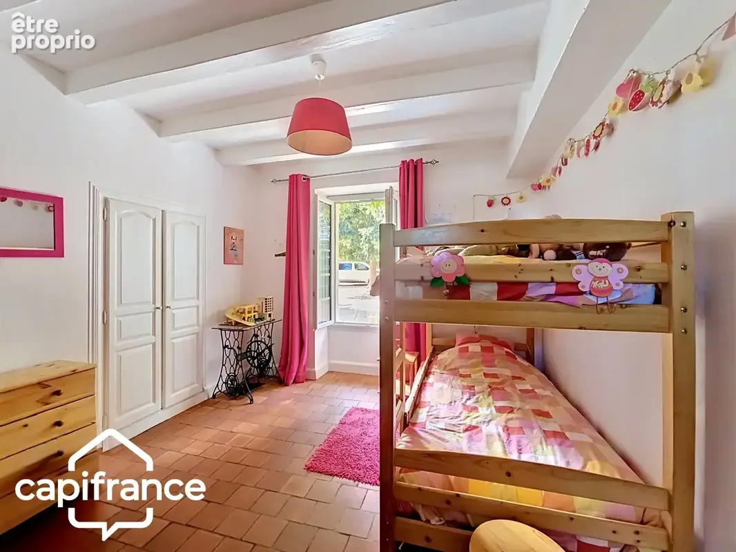 Saint-Martin-de-Sanzay (79) – Maison en pierre rénovée 203 m² – vie de plain-pied – studio indépendant – dépendances – terrain 4 - photo 10