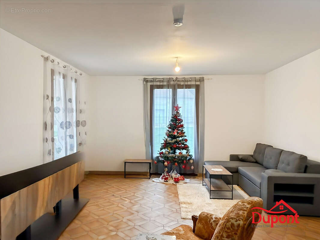 Maison à MERREY-SUR-ARCE