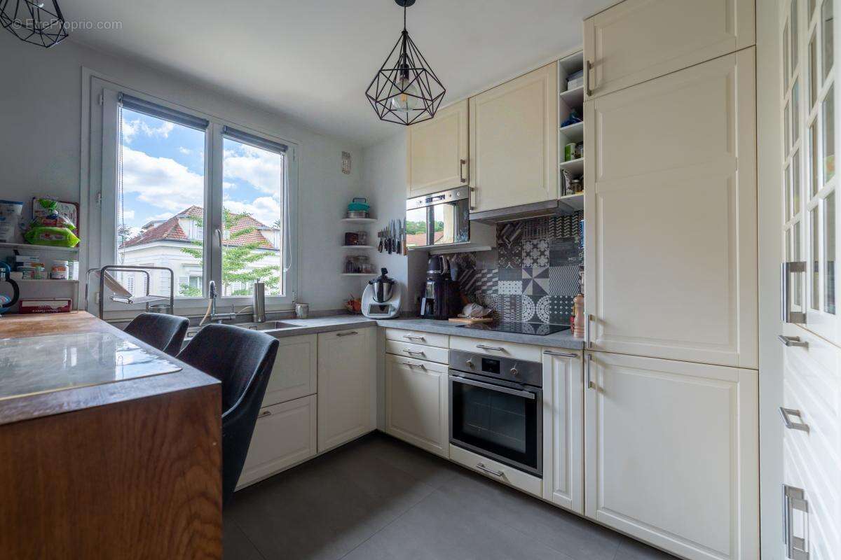 Appartement à VILLE-D'AVRAY