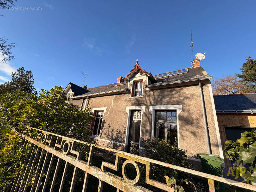Maison Saffre 6 pièce(s) 171.94 m2 - photo 2