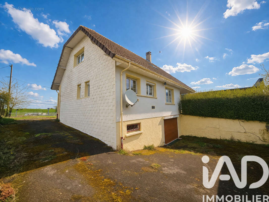 Photo 2 - Maison à JANDUN