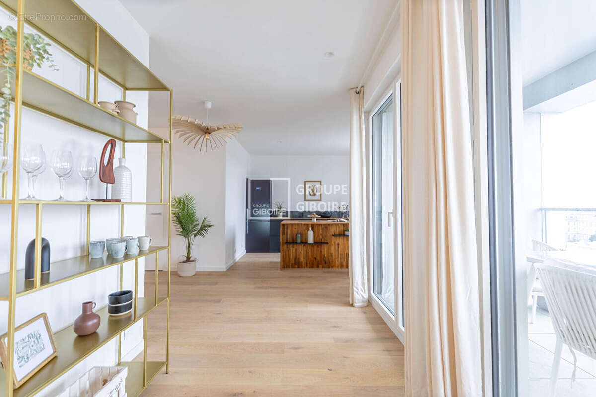 A VENDRE - AGENCE GIBOIRE - Appartement Vannes 6 pièces 142 m² - photo 3