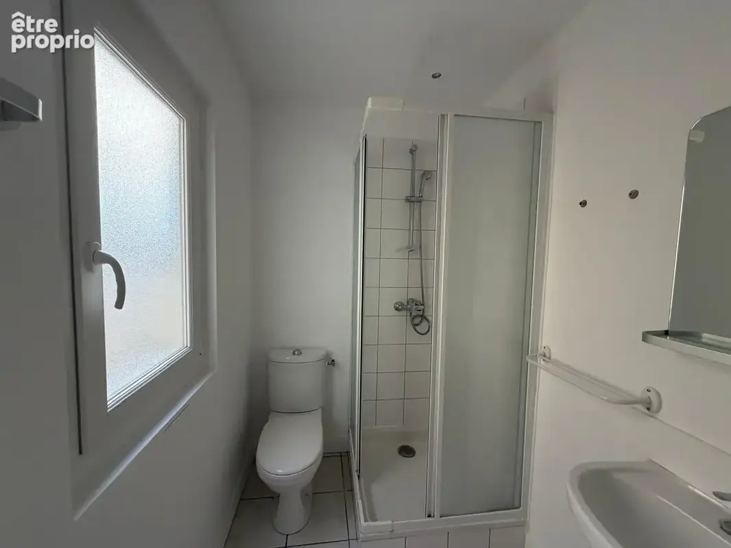 Appartement - 64 m2 - 2 chambres - Jardin Public / Fondaudège - photo 8