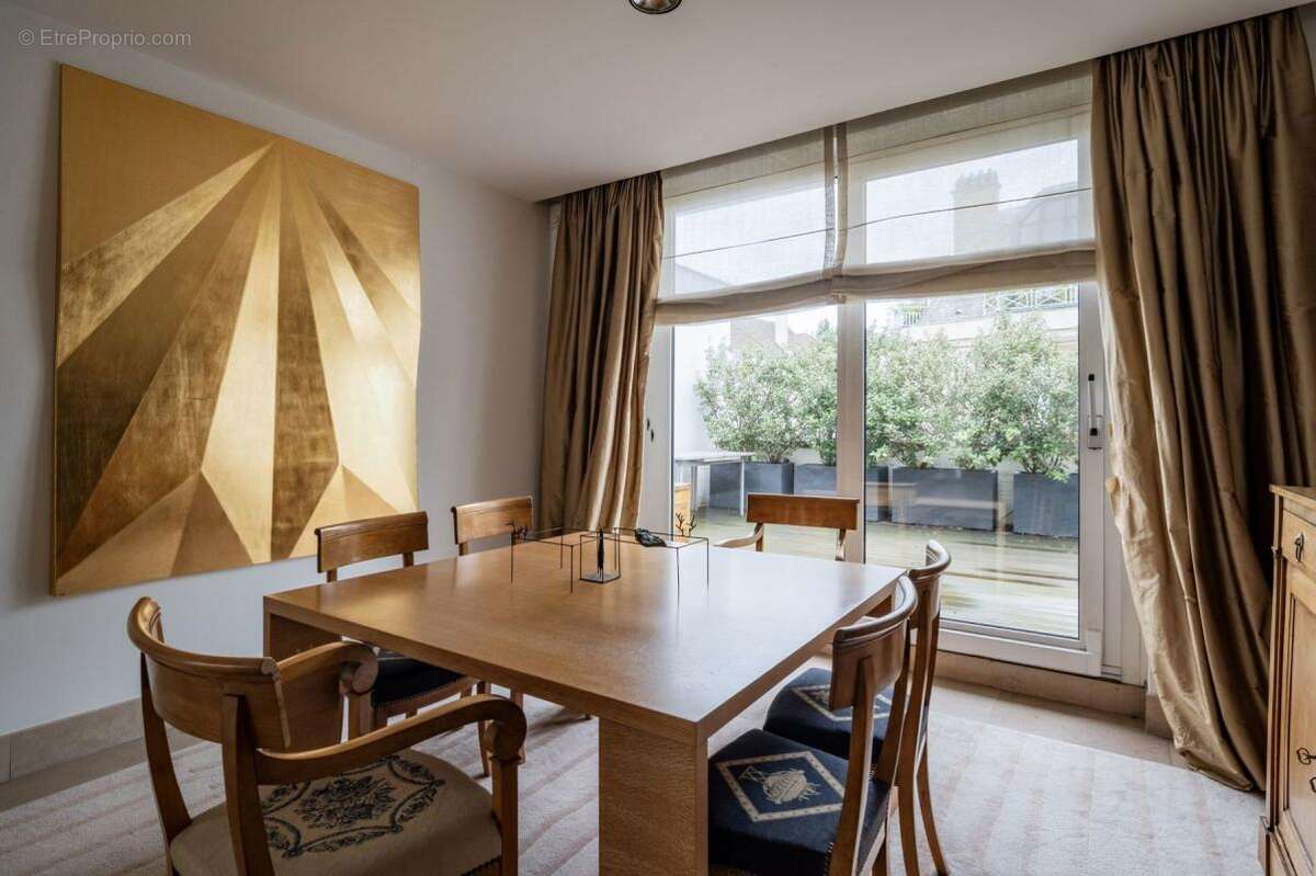 Adresse d’exception au cœur du quartier Orangerie - photo 2