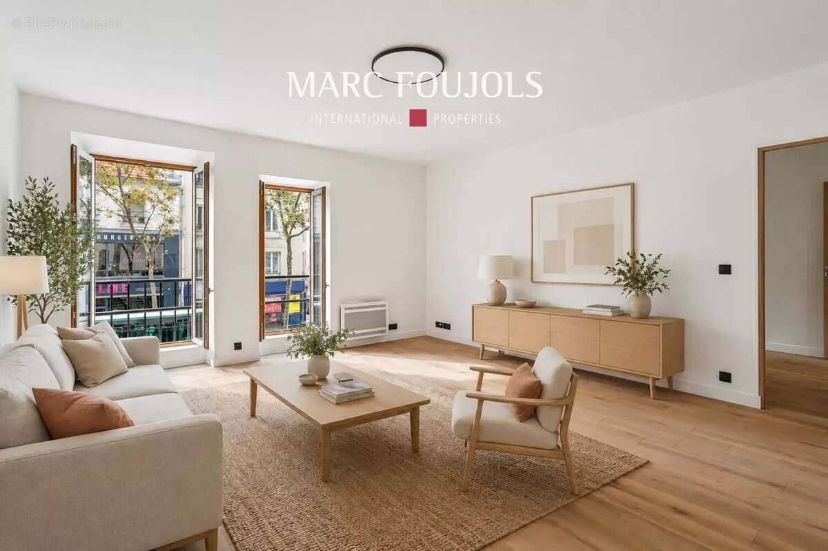 Appartement à PARIS-17E
