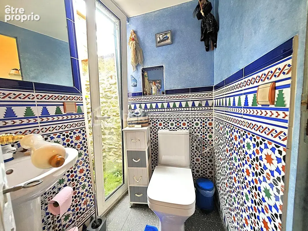 À 10 minutes de RAMBOUILLET, propriété de 220 m² habitable sur terrain de 940 m² avec une magnifique piscine de 5 M par 10 M - photo 21
