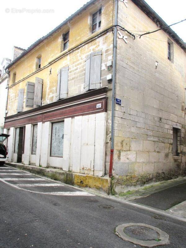 Maison à CHATEAUNEUF-SUR-CHARENTE