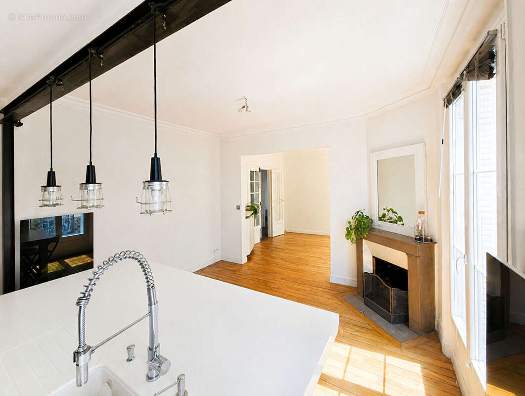 Appartement à PARIS-20E