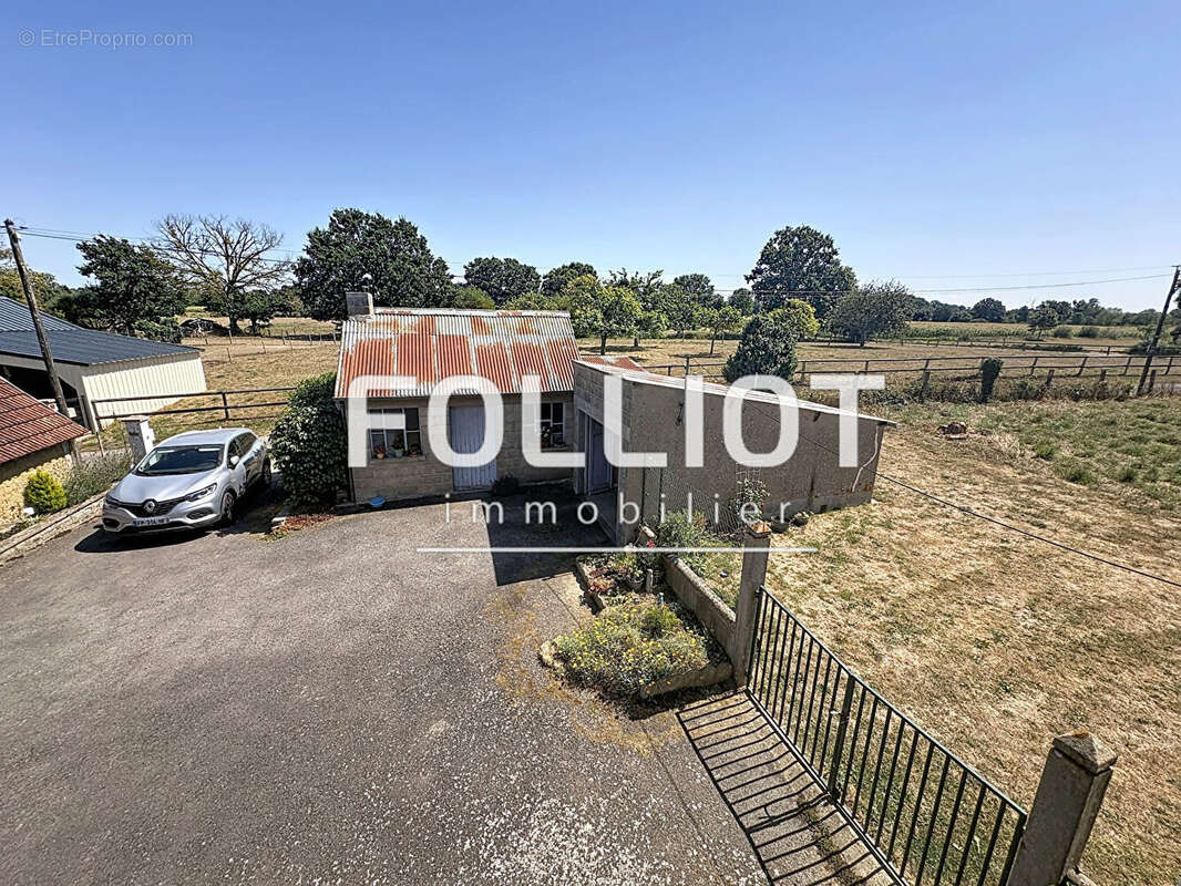 A VENDRE - À rénover selon vos envies - Maison en pierre avec 4 chambres - photo 8