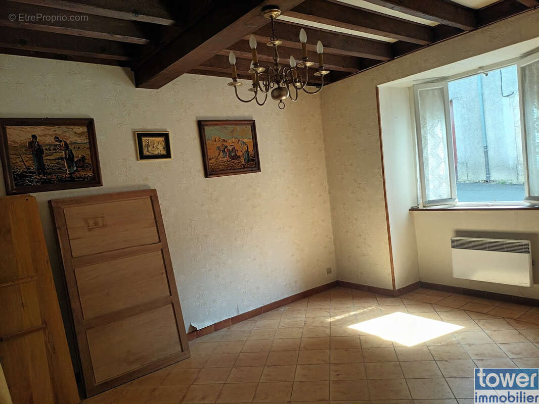 Maison à VILLARDONNEL