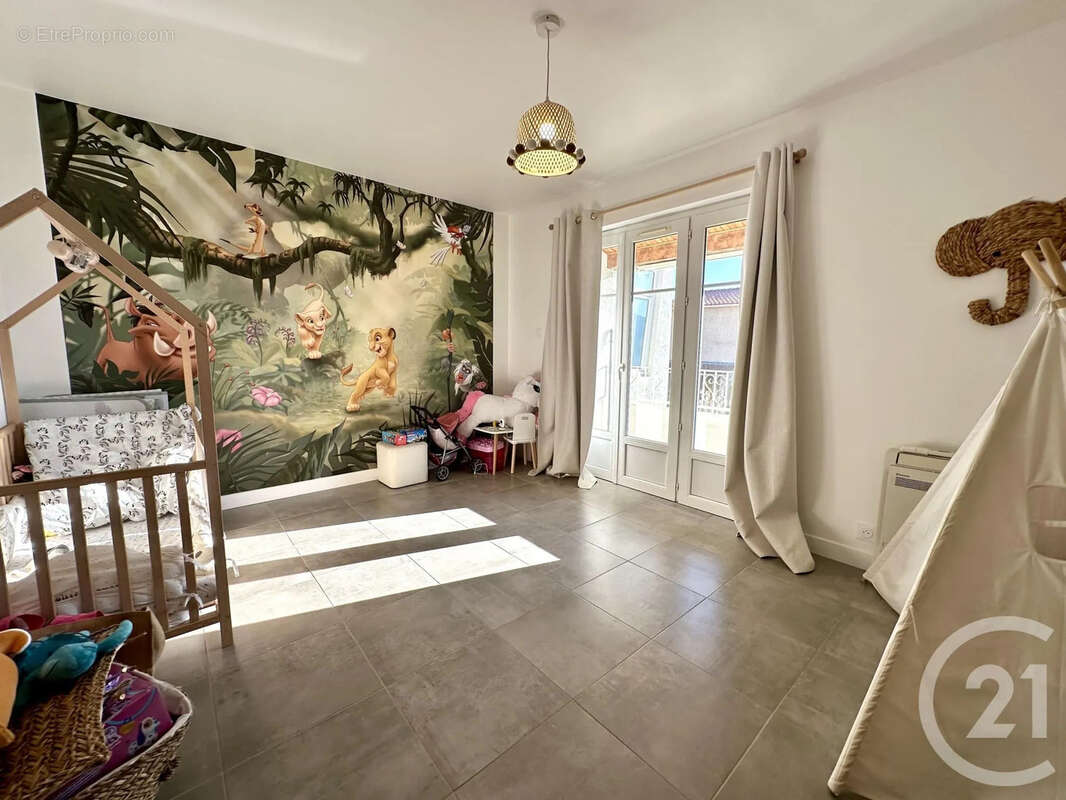 Maison à SIX-FOURS-LES-PLAGES