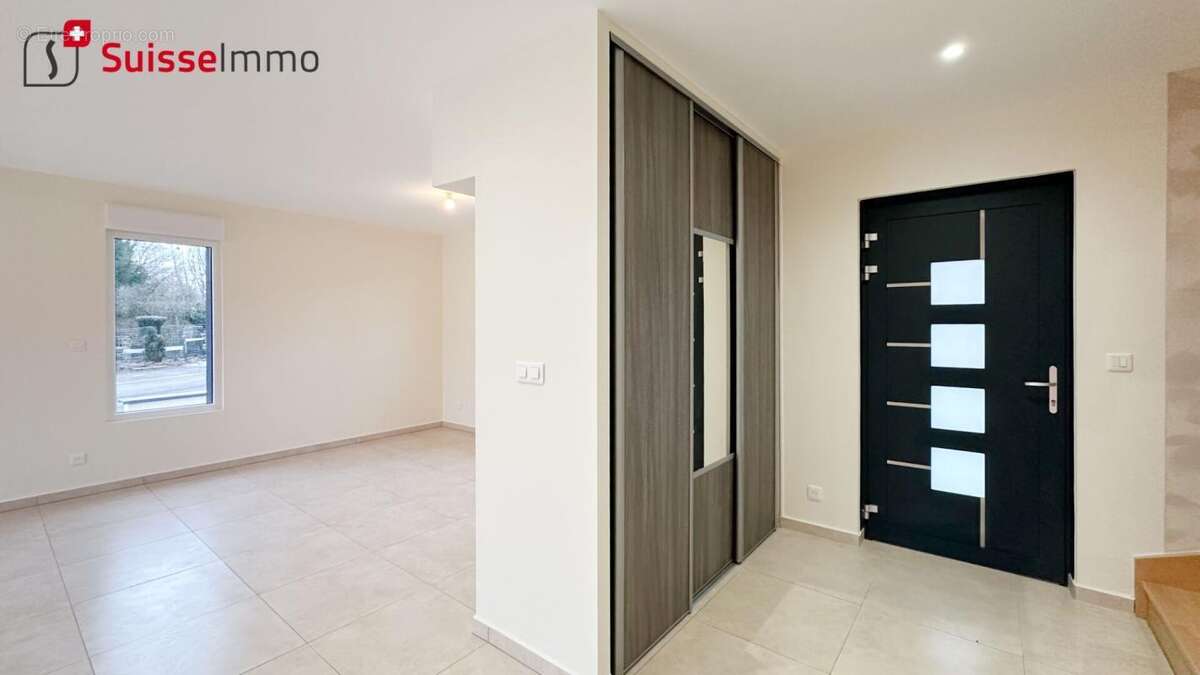 Maison à VOUJEAUCOURT