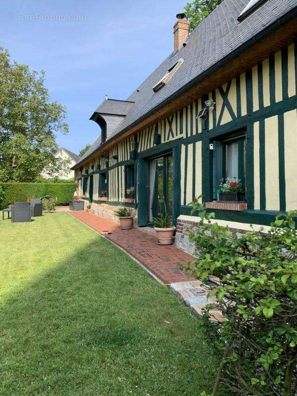 Maison à CANVILLE-LES-DEUX-EGLISES