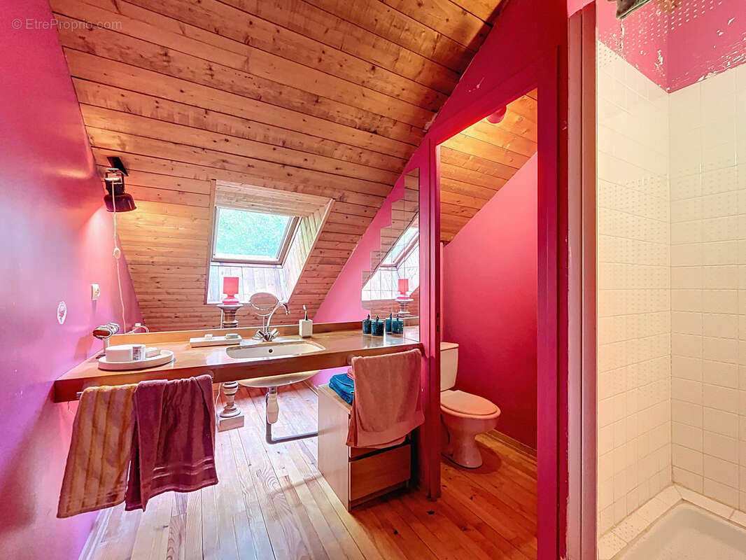 Maison à CORCELLES-LES-MONTS