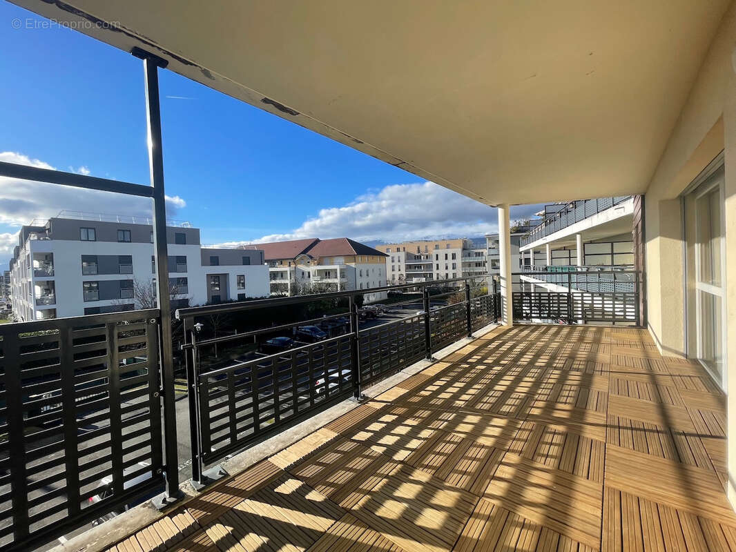 Appartement 3 chambres - Grande terrasse et centre - photo 8