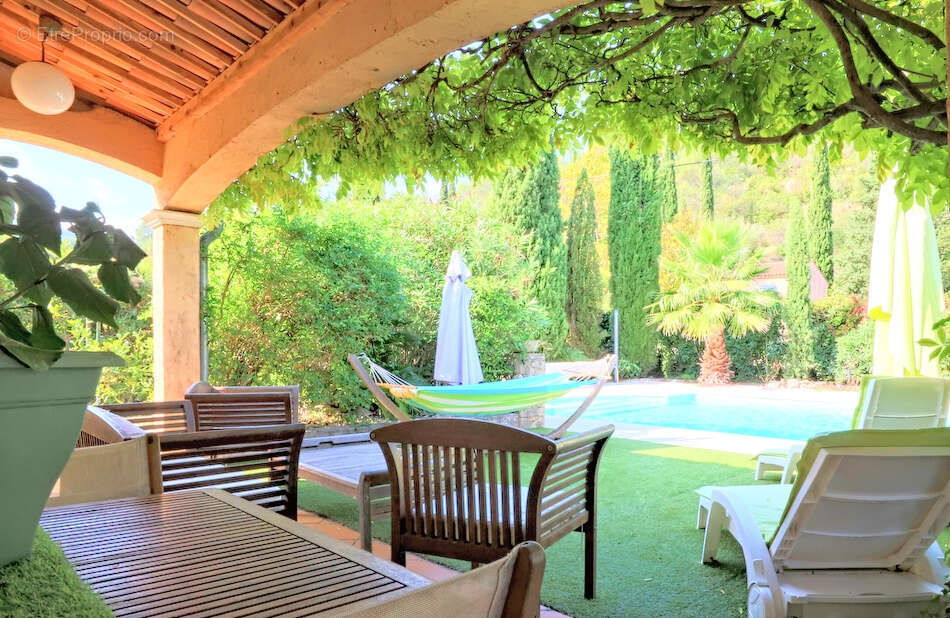 Maison à SOLLIES-TOUCAS