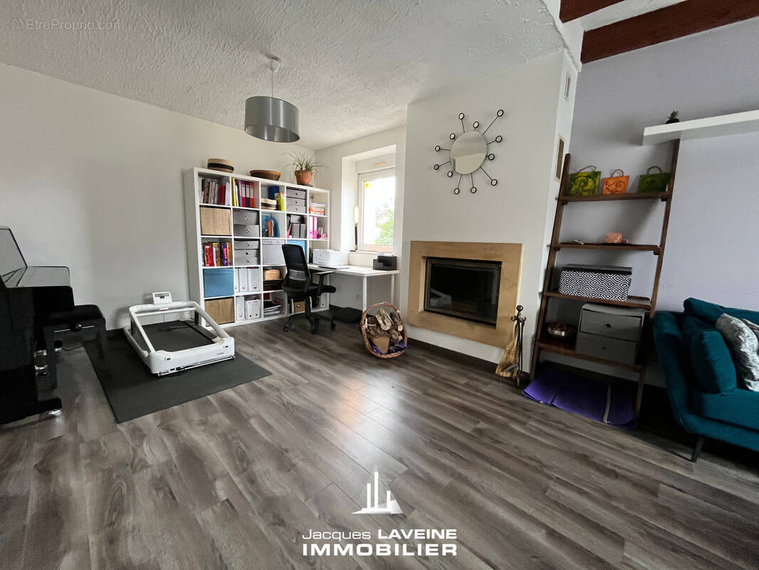 Appartement à CUVRY