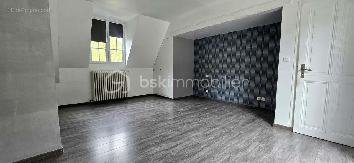 Appartement à FONTAINE-LA-RIVIERE