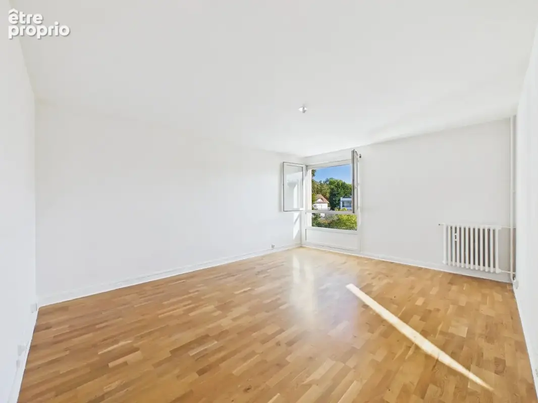 À VENDRE – Beau 2 pièces de 52,05 m² avec balcon, ascenseur, parking et cave - photo 4
