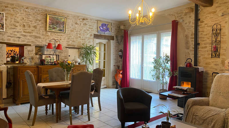 Immeuble à vendre ANNAY LA COTE (89)- Un Ensemble de 5 appartements loués-Jardin - photo 3