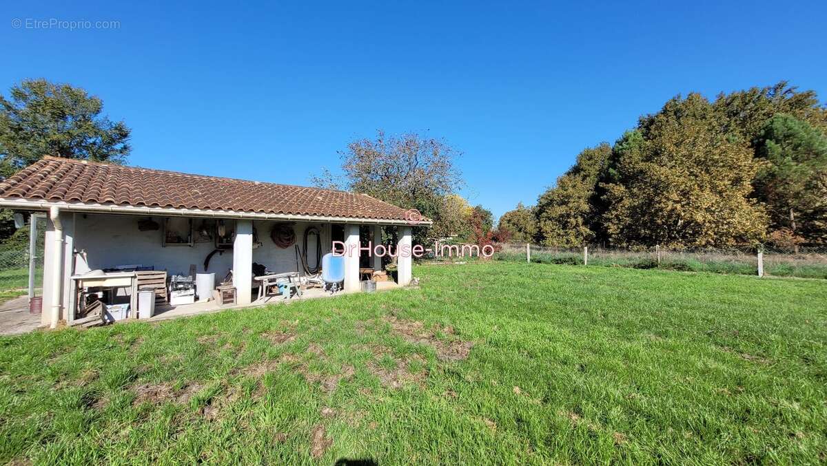 Terrain à SAINT-AUBIN-DE-MEDOC