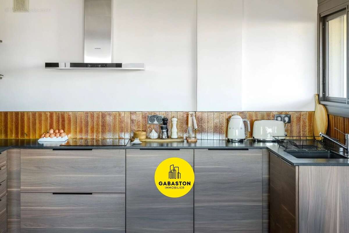 Appartement à MARSEILLE-8E