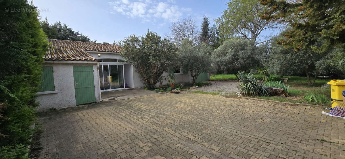 Maison à MORIERES-LES-AVIGNON