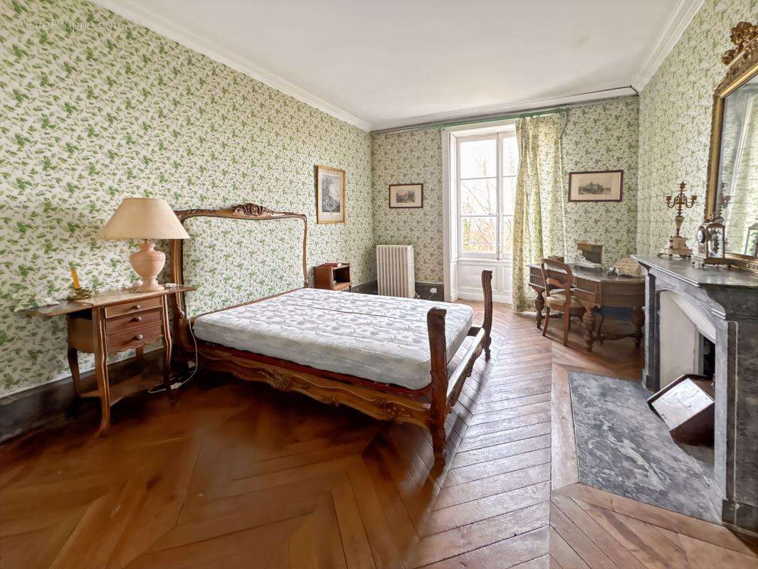 Maison à SAINT-JEAN-FROIDMENTEL