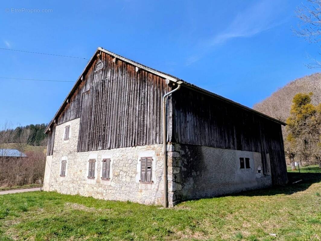 Maison à BOGEVE