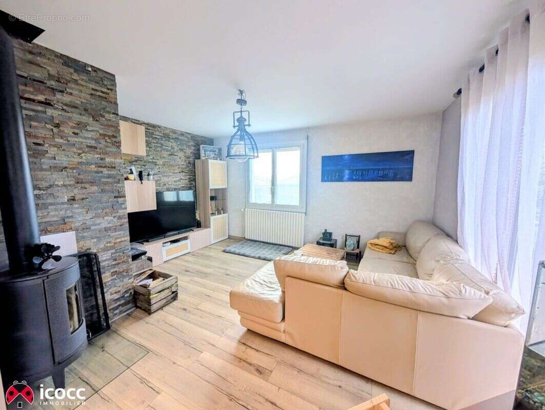 Maison à VENANSAULT