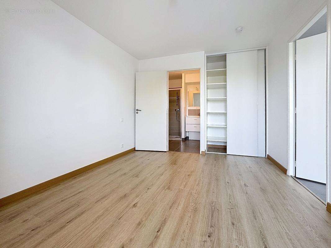 T2 récent en très bon état - 40 m2  LA ROCHELLE - photo 6