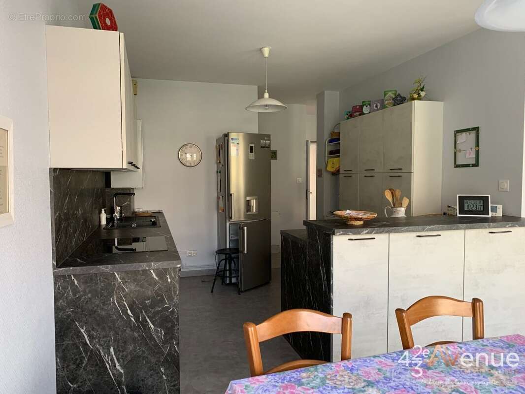 Appartement à SAINT-ETIENNE