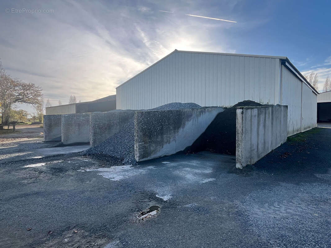 Commerce à LA POITEVINIERE