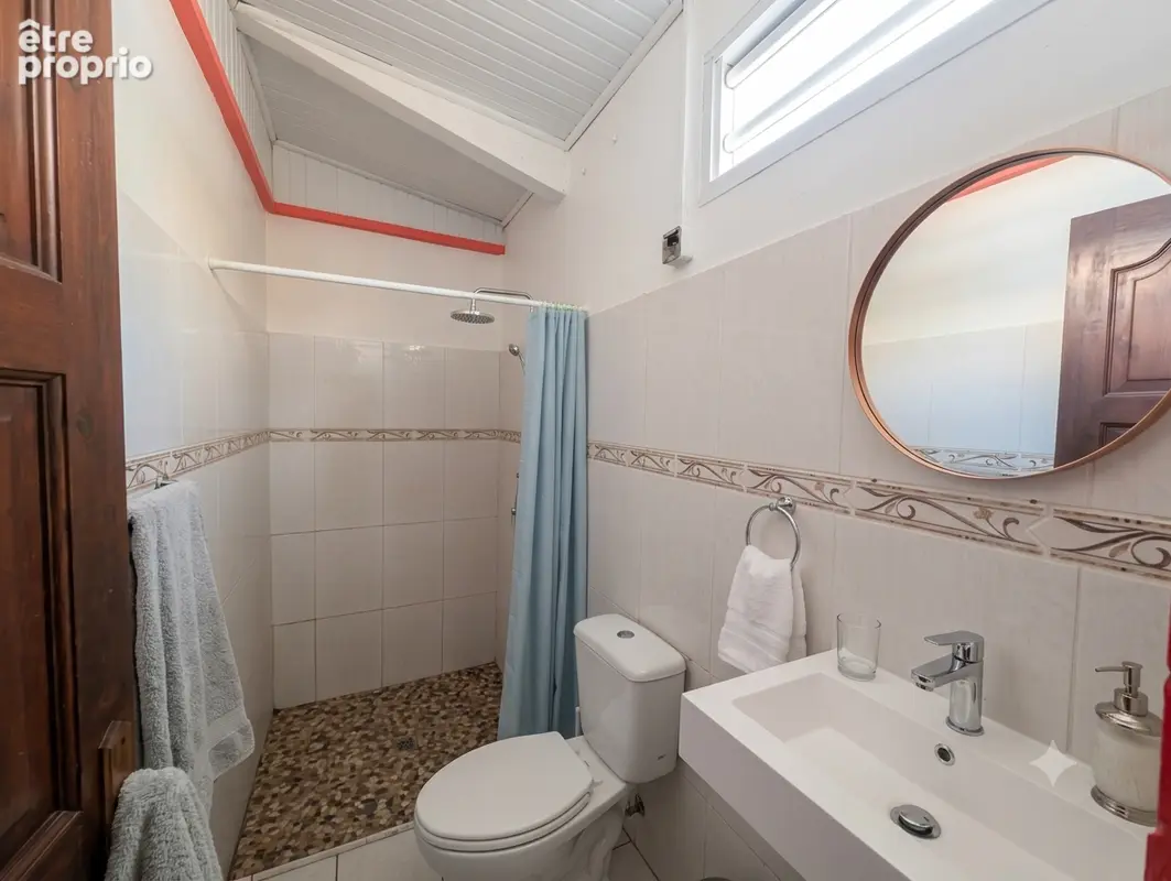 Ensemble immobilier composé de deux immeubles. - photo 10