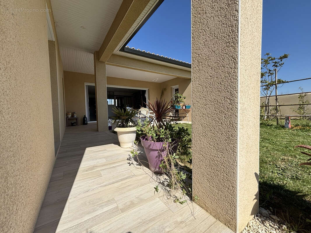 Maison à PORT-DES-BARQUES