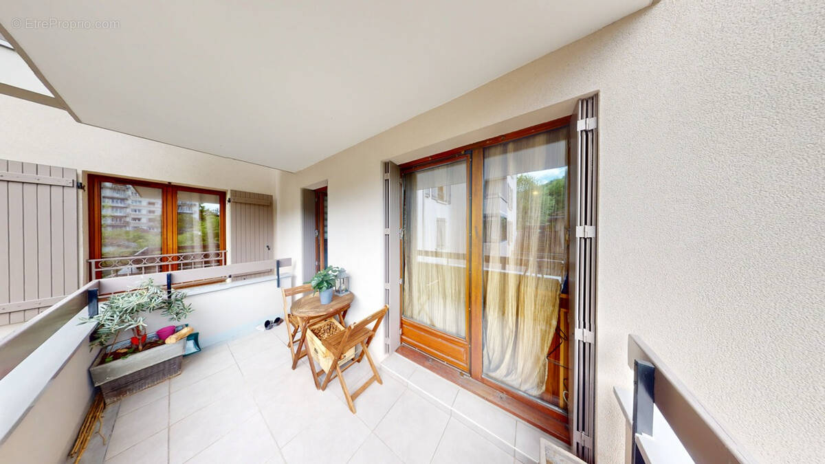 Appartement à GIERES