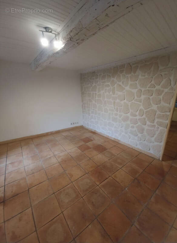 Appartement à LE MUY