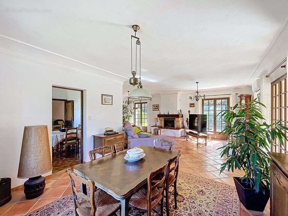 Maison à LE ROURET
