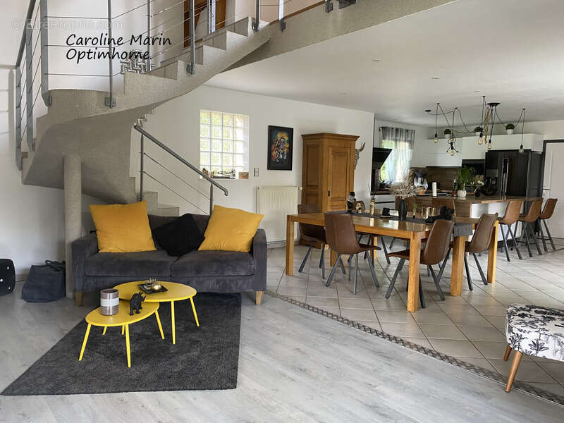 Vironvay – Maison contemporaine lumineuse de 200 m² sur 1 400 m² de terrain - photo 5