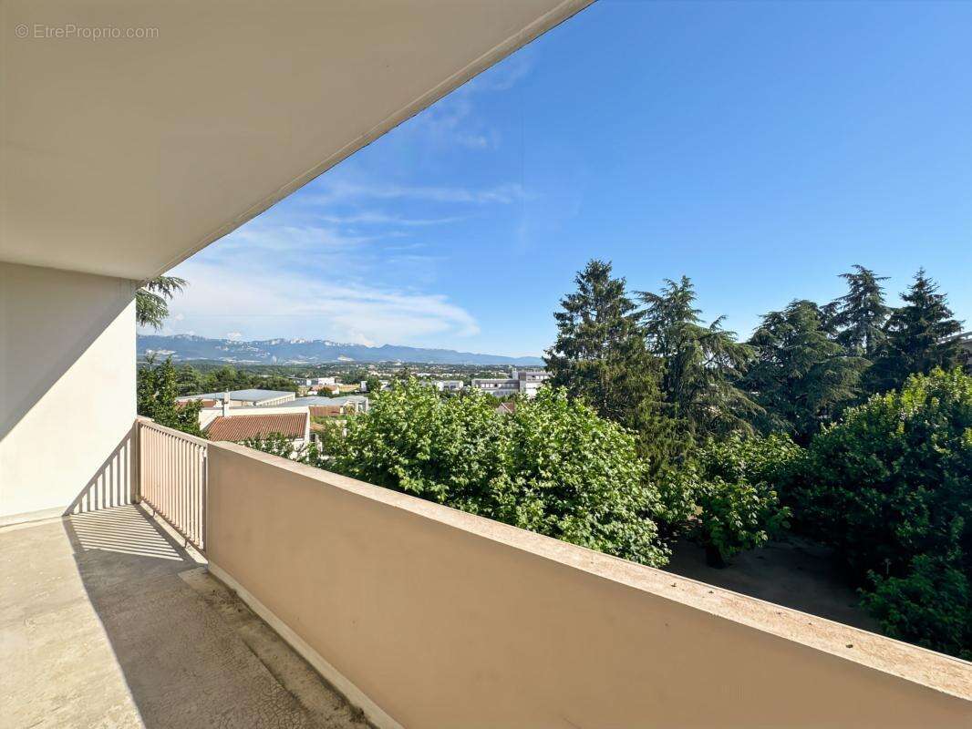 Appartement à ROMANS-SUR-ISERE