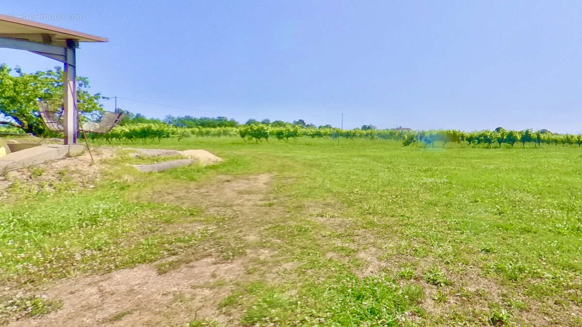 Maison à VIRE-SUR-LOT