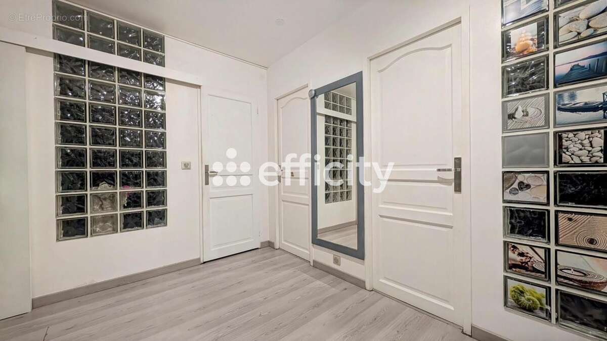 Appartement à LOGNES