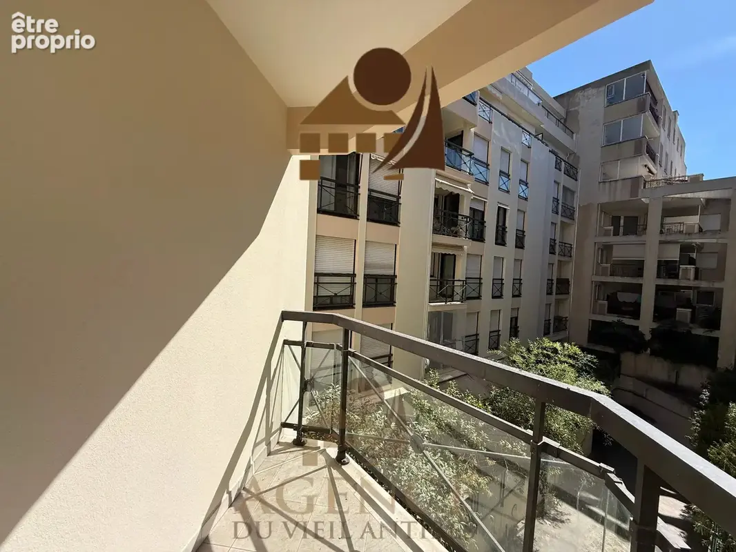 JUAN LES PINS Centre ville, 2p de 33 m² - photo 4