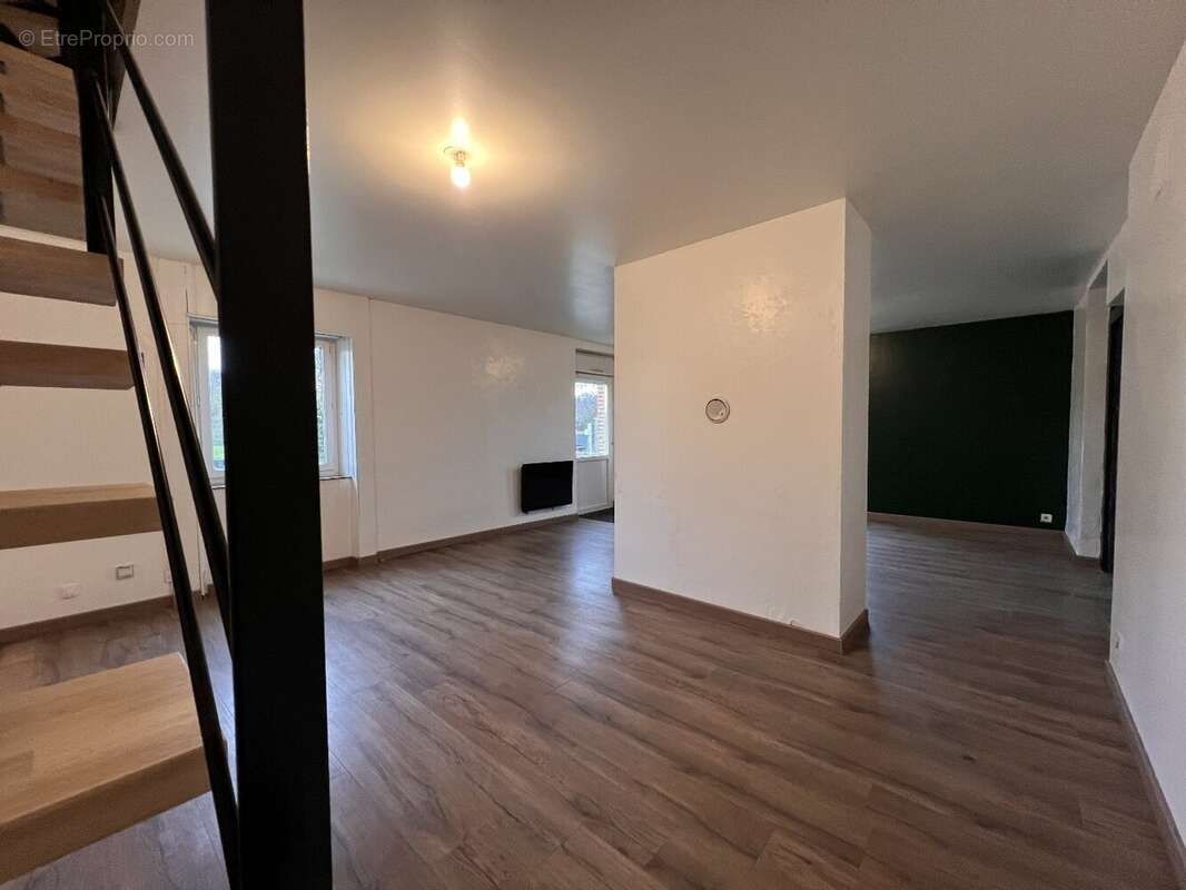 Maison à MINIAC-MORVAN