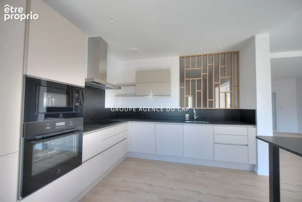 Villa 7 pieces de 190m² avec piscine au calme proche golfs et commerces - photo 7