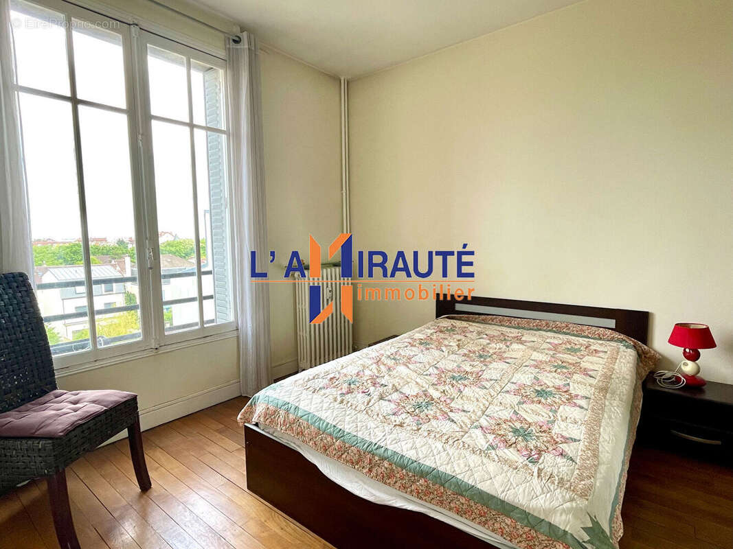 Appartement à HOUILLES