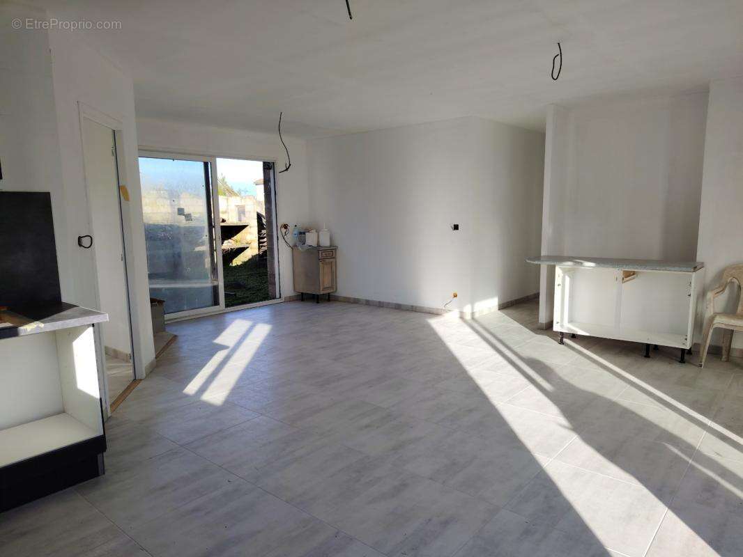 Maison à FOUSSIGNAC