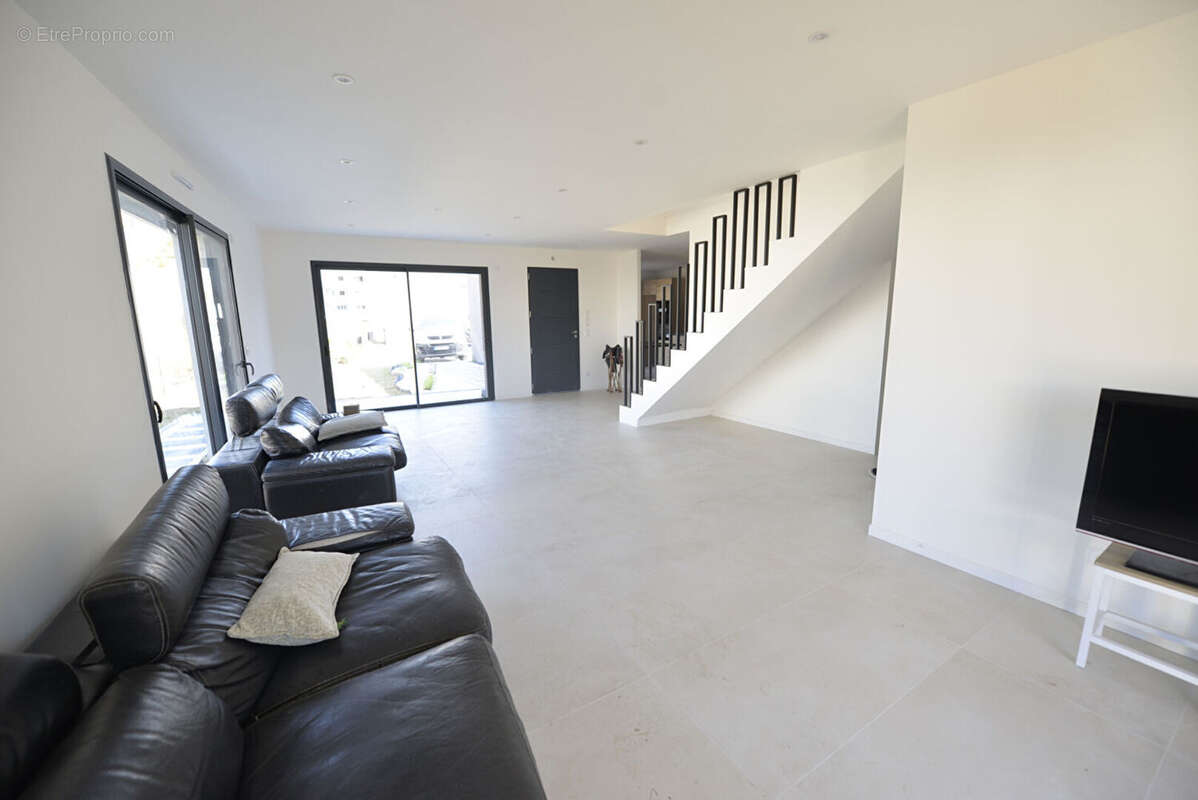 Maison contemporaine - 4ch - jardin - terrasse - garage - photo 8